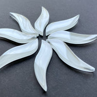 Pétalos Ondulados Blanco Nieve