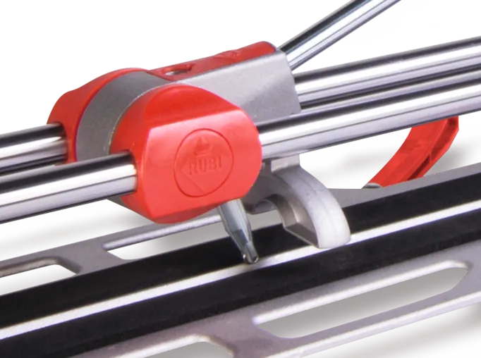 Detail van de snijkop van de Rubi tegelsnijder STAR 42