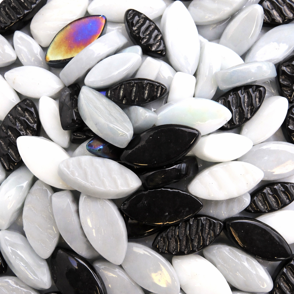 Ottoman Bloemblaadjes Zwart Wit Mix