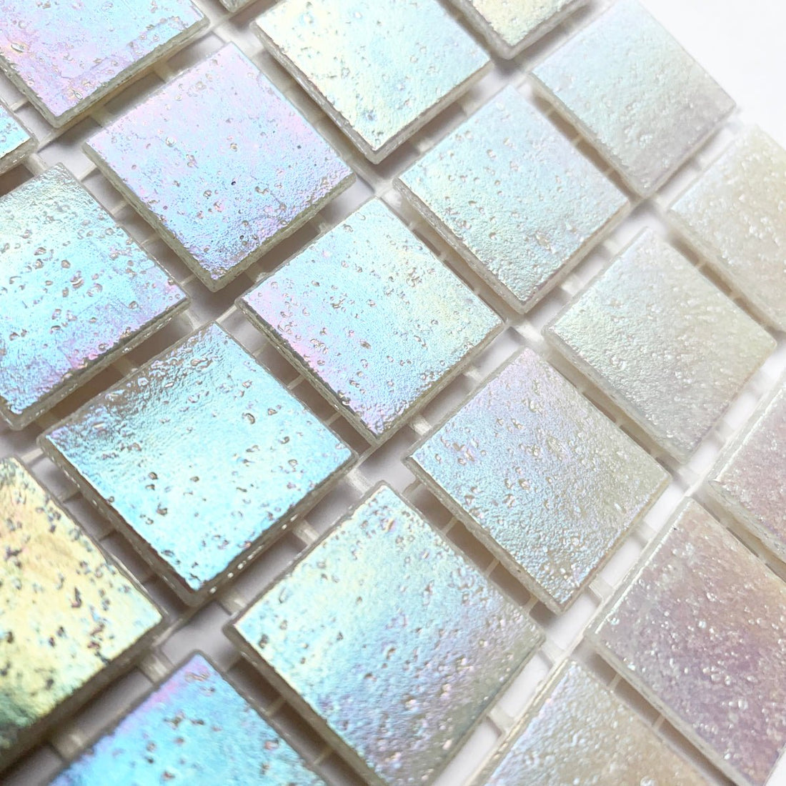 Verre Mosaique - glass mosaic -Glasmosaik-glasmozaïek-Glasmozaiek Iriserend 20mm Schelp - mosaicshop
